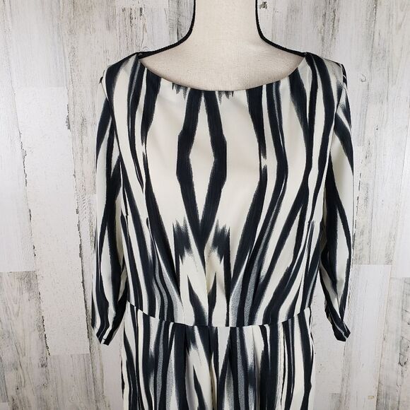 MNG Abstract Stripe Print Dress Sz Large - Picture 3 of 13